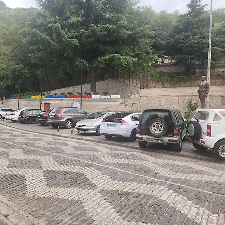 4 Rooms Gjirokastra Екстер'єр фото