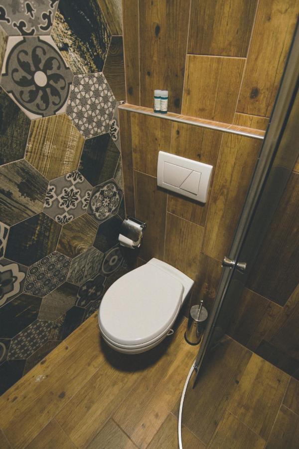 4 Rooms Gjirokastra Екстер'єр фото