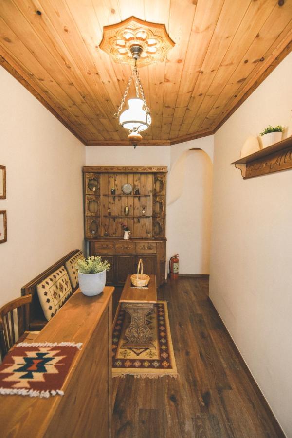 4 Rooms Gjirokastra Екстер'єр фото