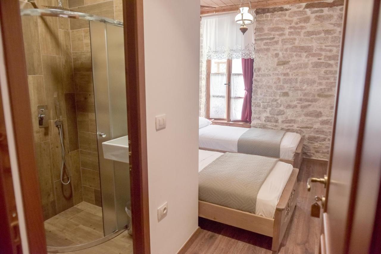 4 Rooms Gjirokastra Екстер'єр фото