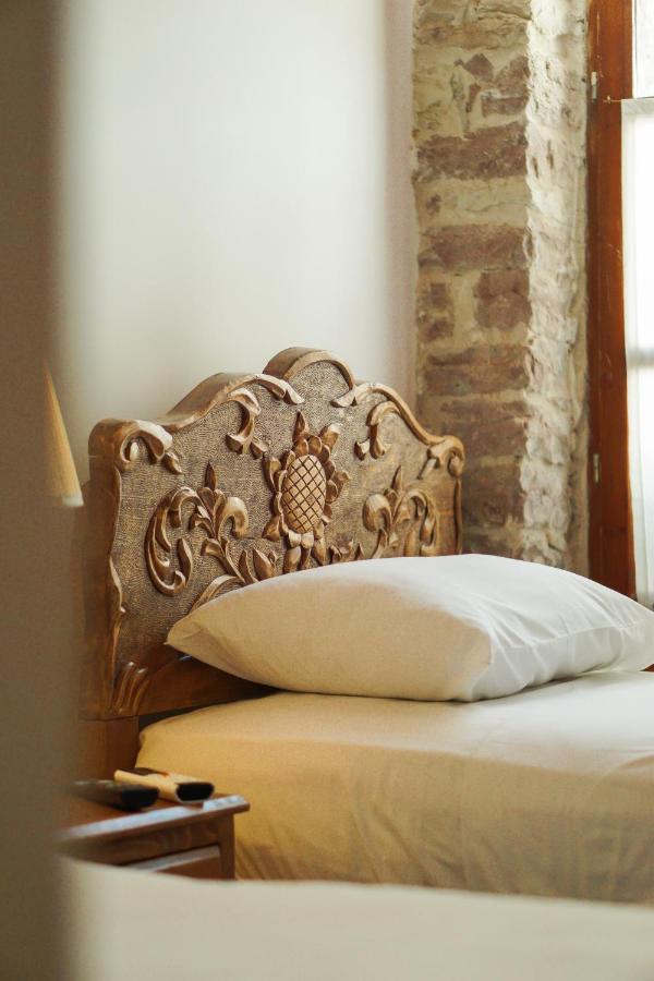 4 Rooms Gjirokastra Екстер'єр фото