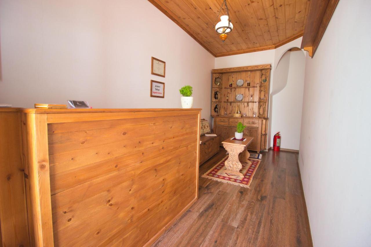 4 Rooms Gjirokastra Екстер'єр фото