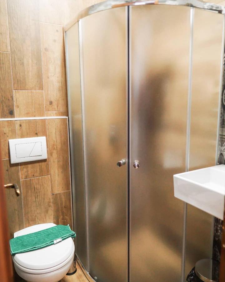 4 Rooms Gjirokastra Екстер'єр фото