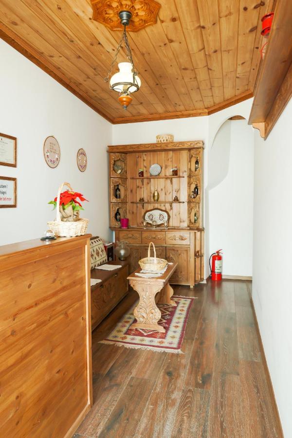 4 Rooms Gjirokastra Екстер'єр фото